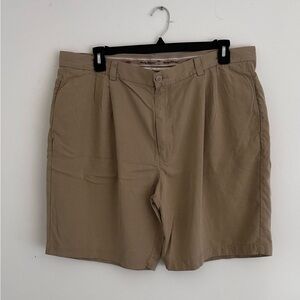 Tommy Bahama Men's Khaki Shorts. Size 40.